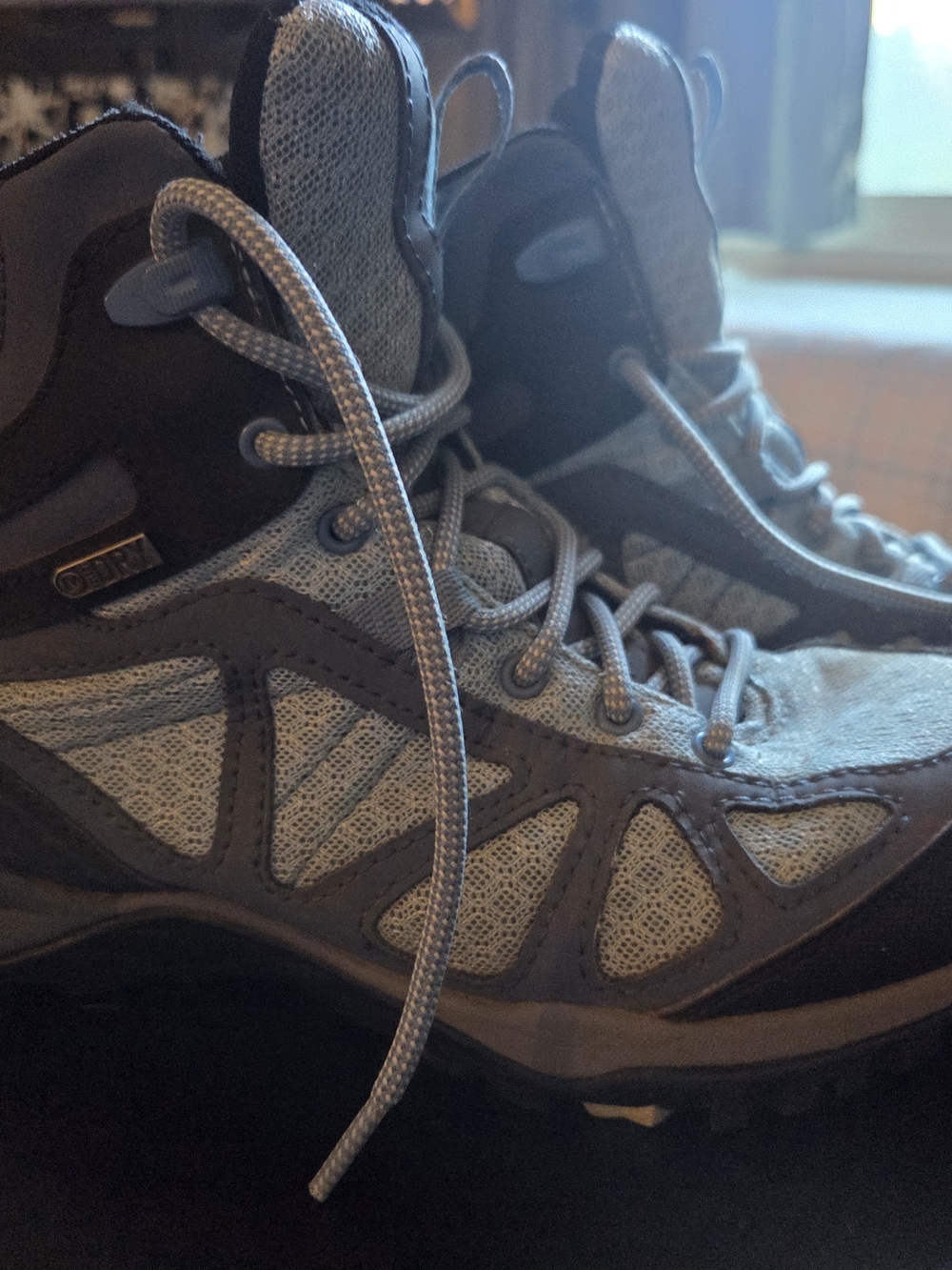Merrell Women's Siren Sport Q2 Mid waterproof hiking boots Sz 8